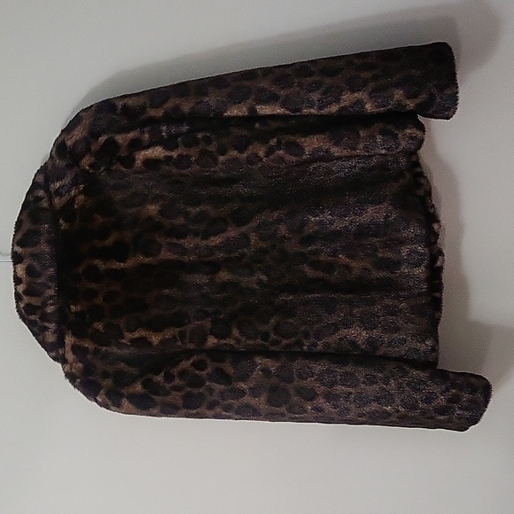 Jones New York Faux Leopard Fur Coat - Picture 5 of 9